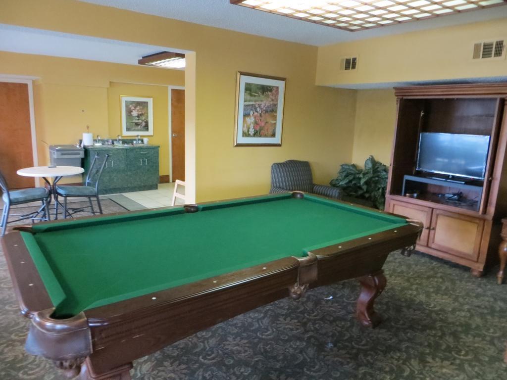 Budgetel Inn & Suites Macon Exterior foto