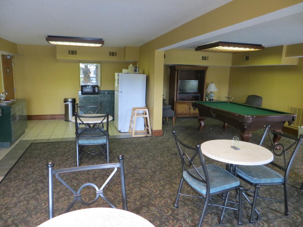 Budgetel Inn & Suites Macon Exterior foto