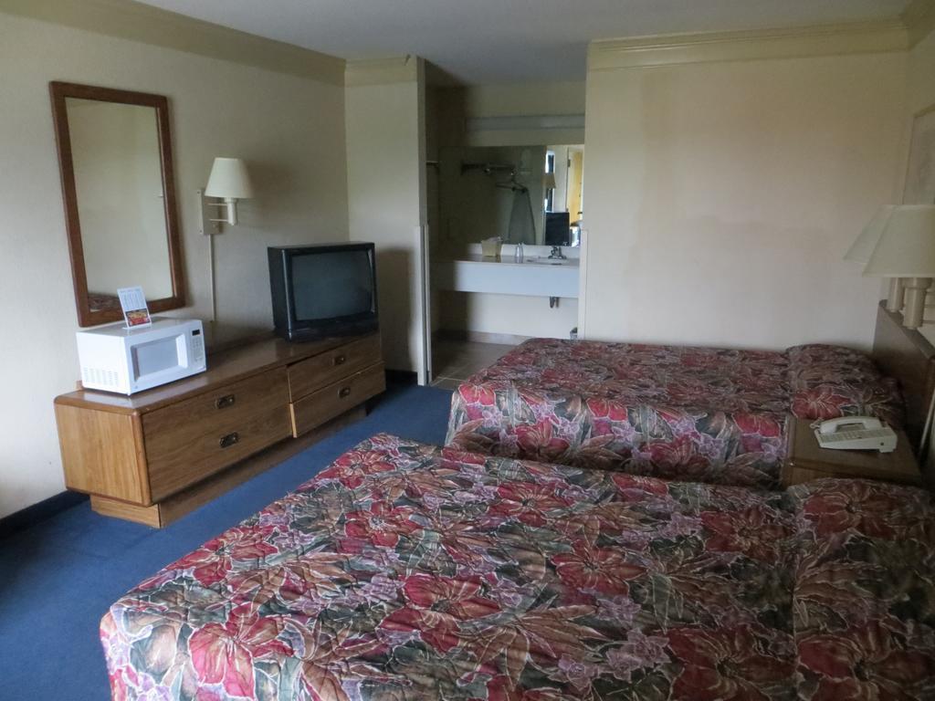 Budgetel Inn & Suites Macon Zimmer foto