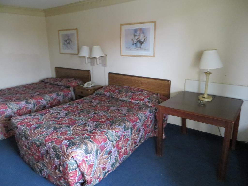 Budgetel Inn & Suites Macon Zimmer foto